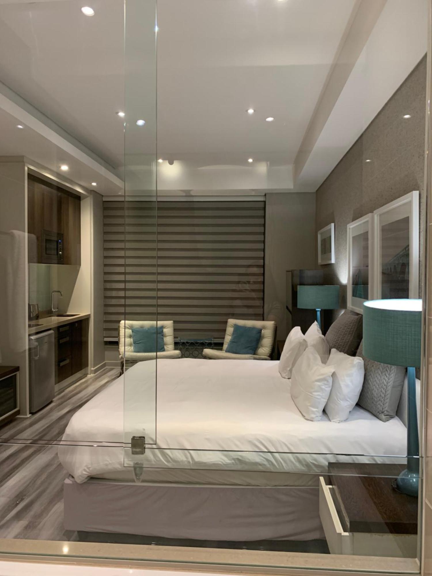 Sandton Skye Apartments Johannesburg Exterior photo